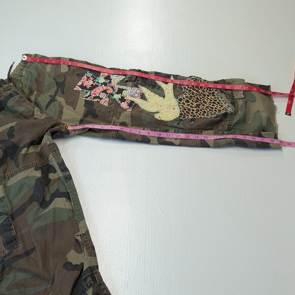 Rothco Size XS Camo Cargo Cropped Pants With Decorative Patches - Picture 11 of 16